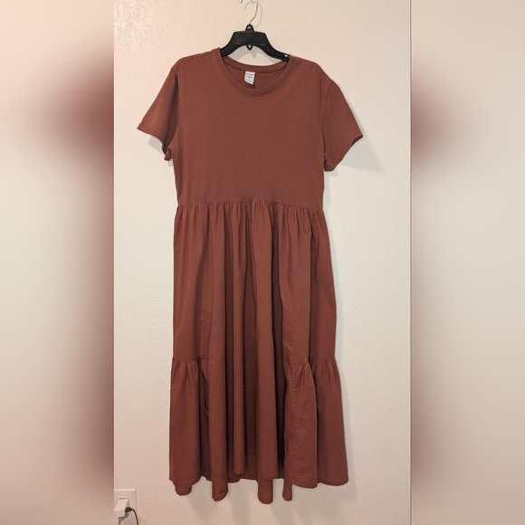 Melrose and Market Dresses & Skirts - Melrose And Market Short-Sleeve Tiered Midi Dress - Terracotta
